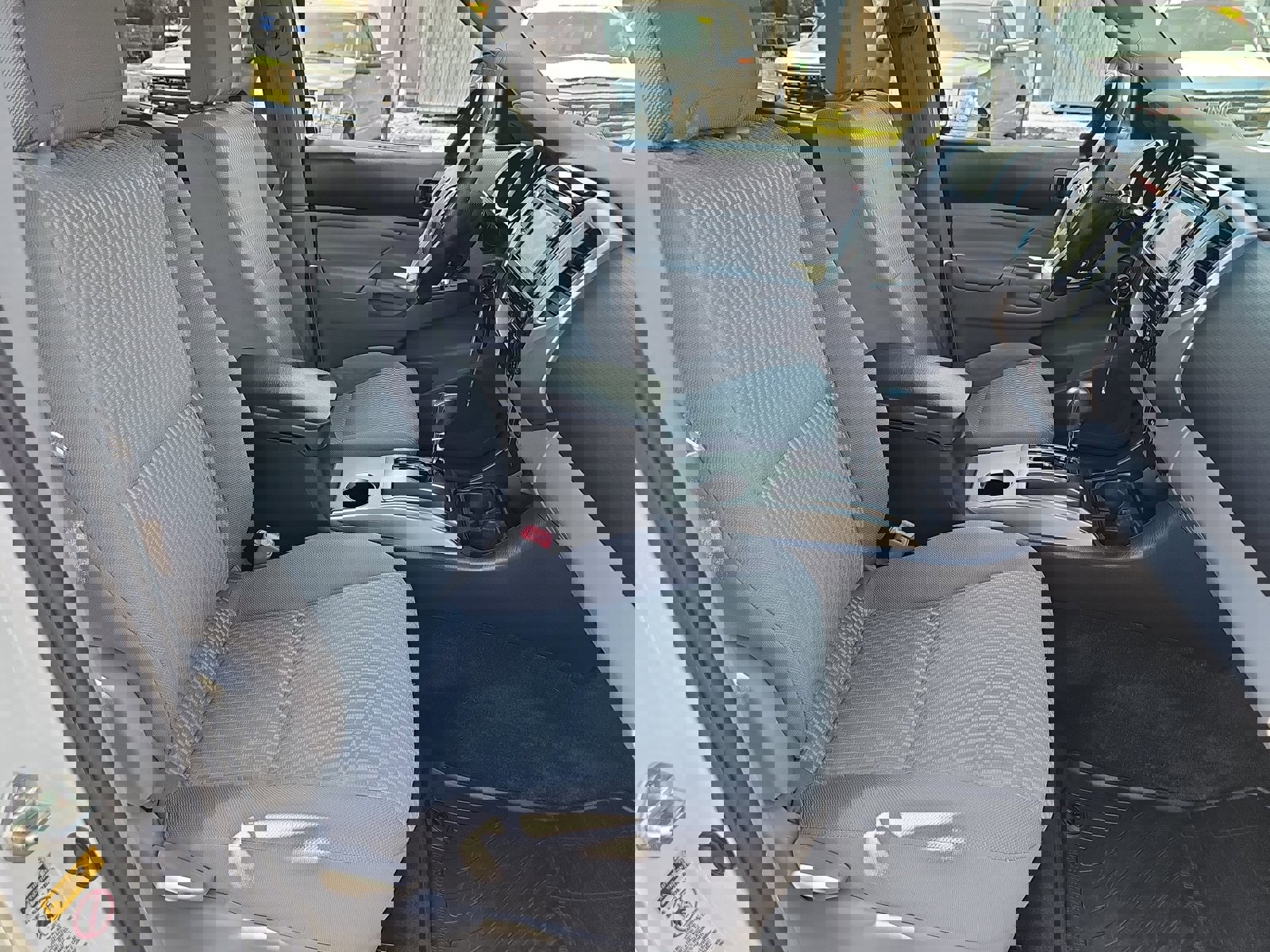 Used 2015 Toyota Tacoma PreRunner w/ SR5 Package RWD image 9