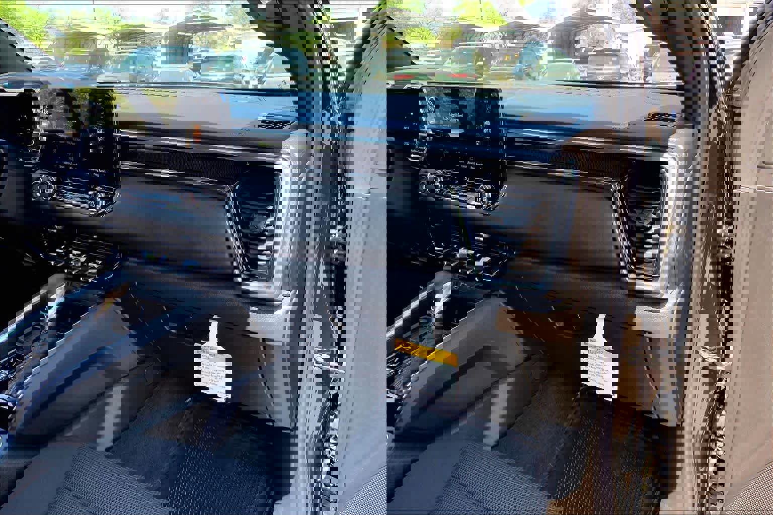 Used 2026 GMC Canyon Elevation w/ Convenience Package image 18