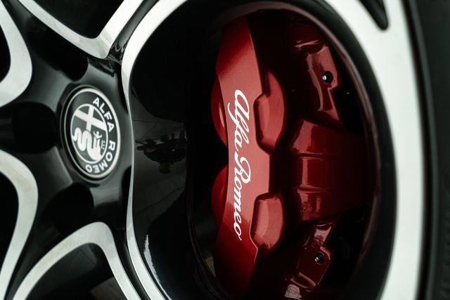 Used 2022 Alfa Romeo Stelvio Ti image 22