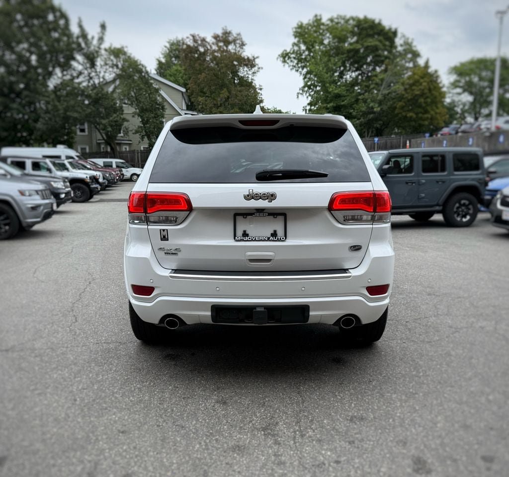 Used 2018 Jeep Grand Cherokee Overland AWD/4WD image 10
