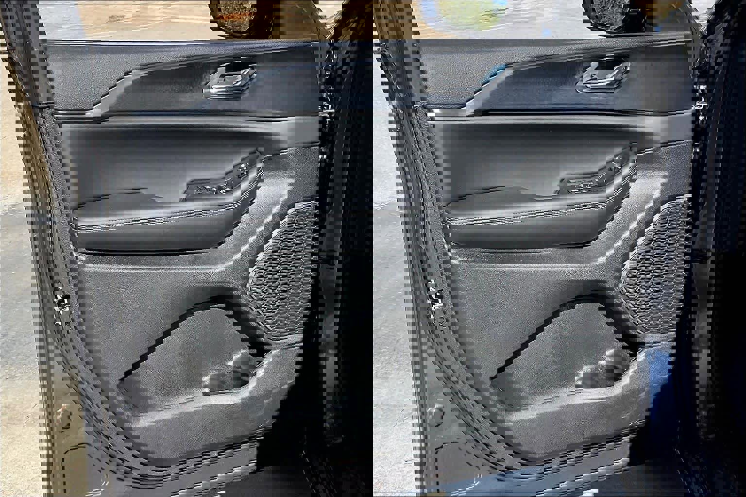 New 2025 Jeep Grand Cherokee Laredo image 10