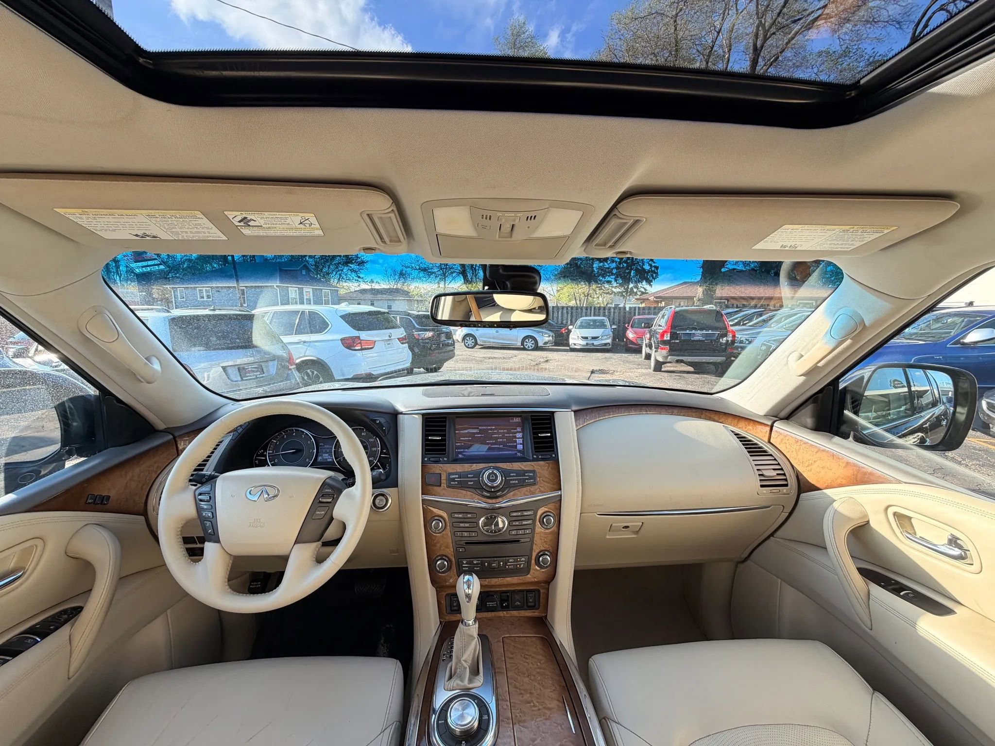 Used 2014 INFINITI QX80 4WD w/ Theater Package image 2