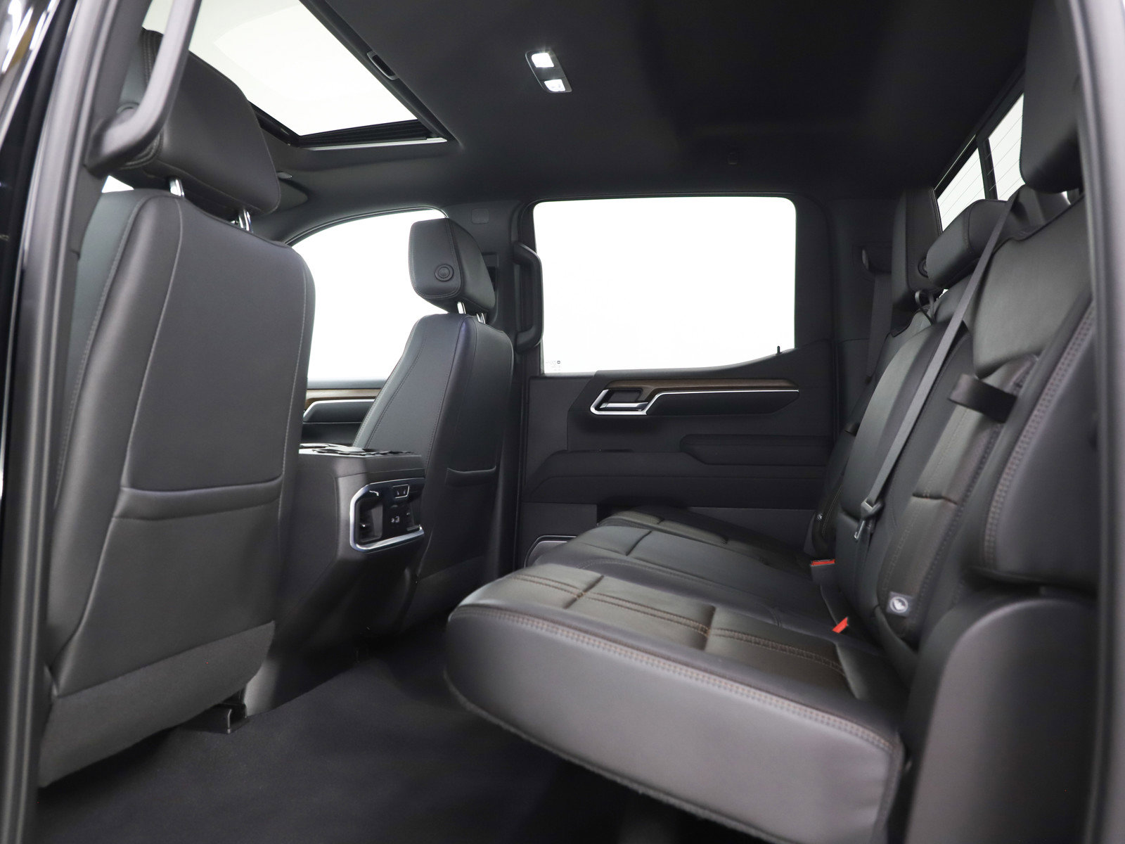 Used 2022 Chevrolet Silverado 1500 High Country w/ High Country Premium Package image 19