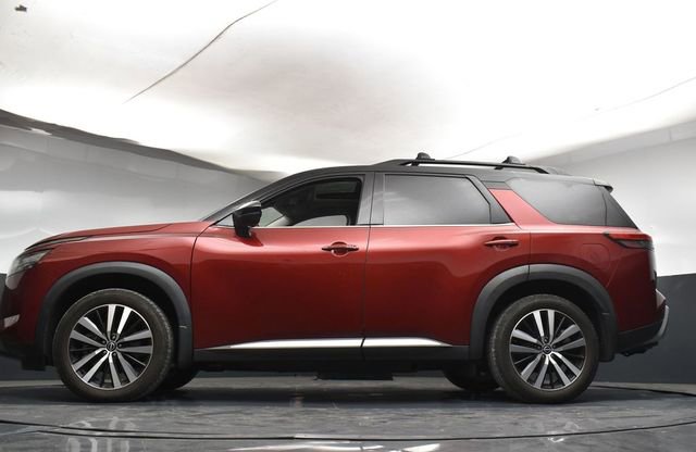 Used 2024 Nissan Pathfinder Platinum image 35