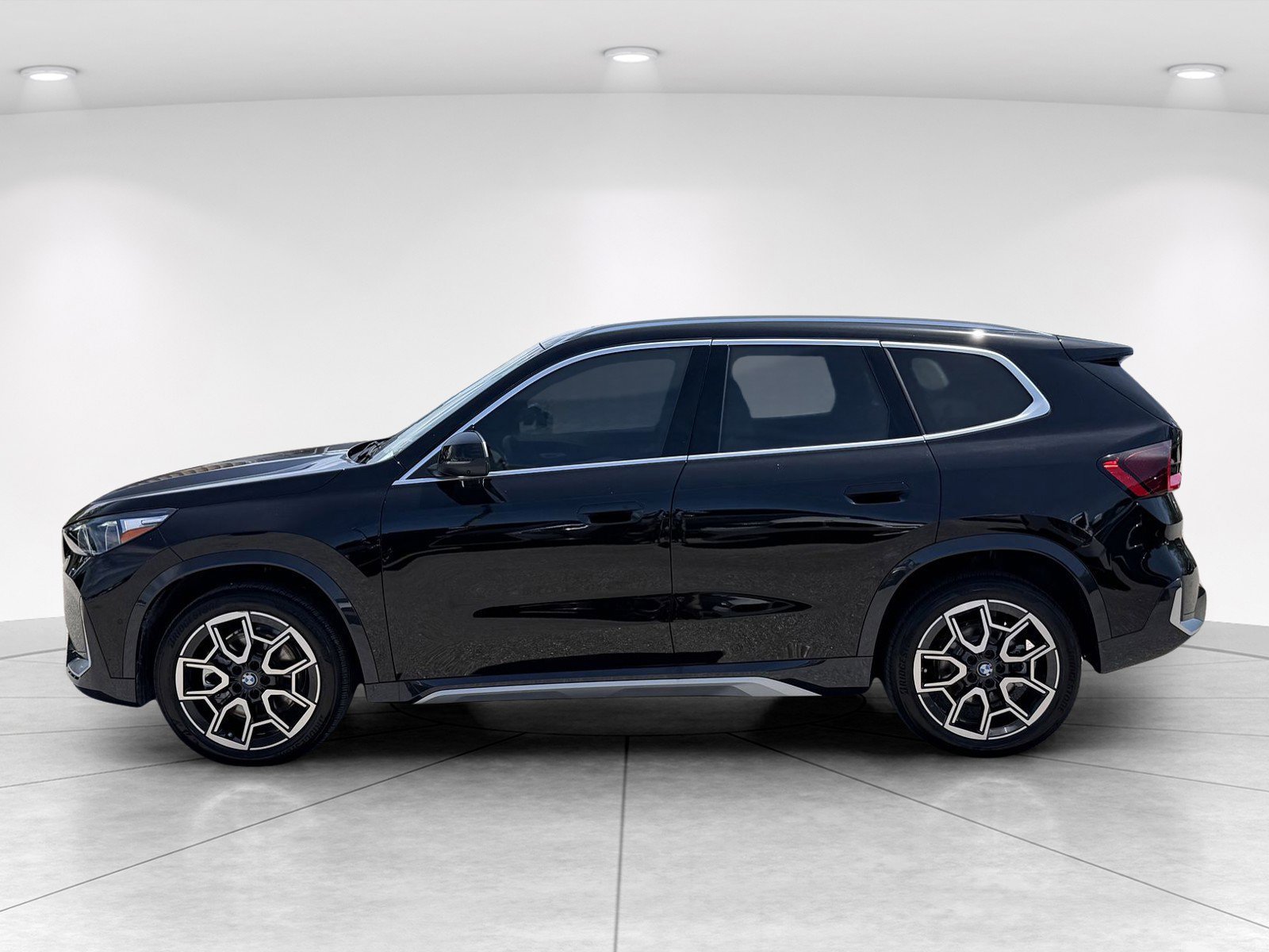 New 2026 BMW X1 xDrive28i w/ Technology Package AWD/4WD image 7