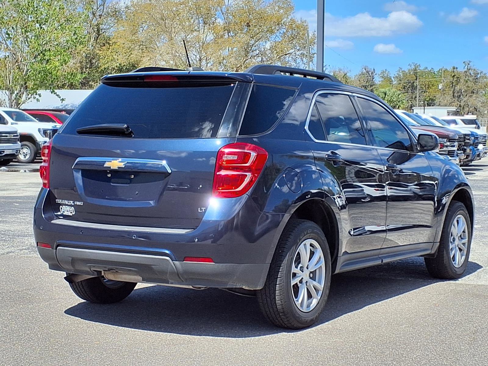 Used 2017 Chevrolet Equinox LT w/ Driver Confidence Package II AWD/4WD image 4