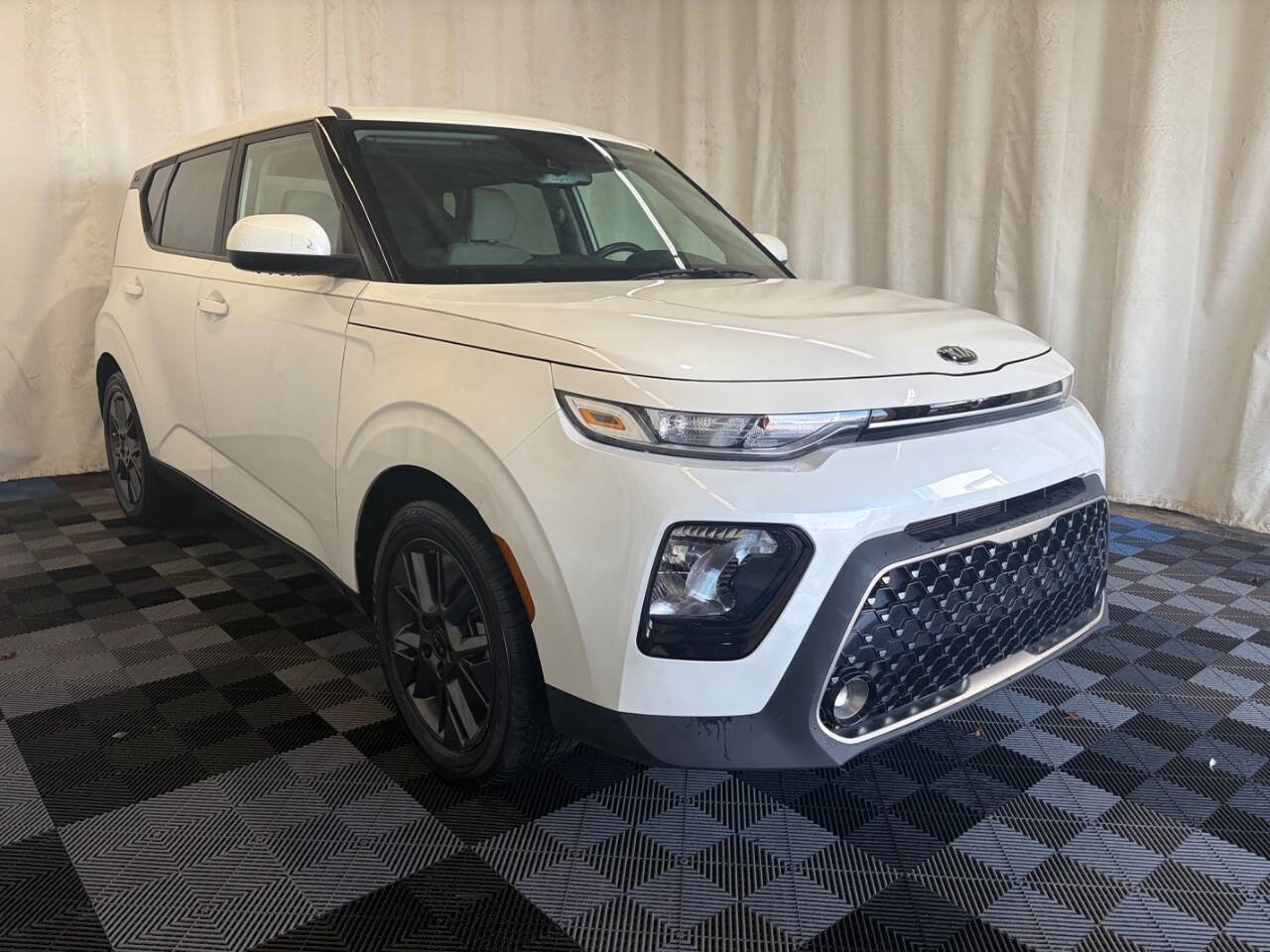 Used 2021 Kia Soul EX FWD image 3