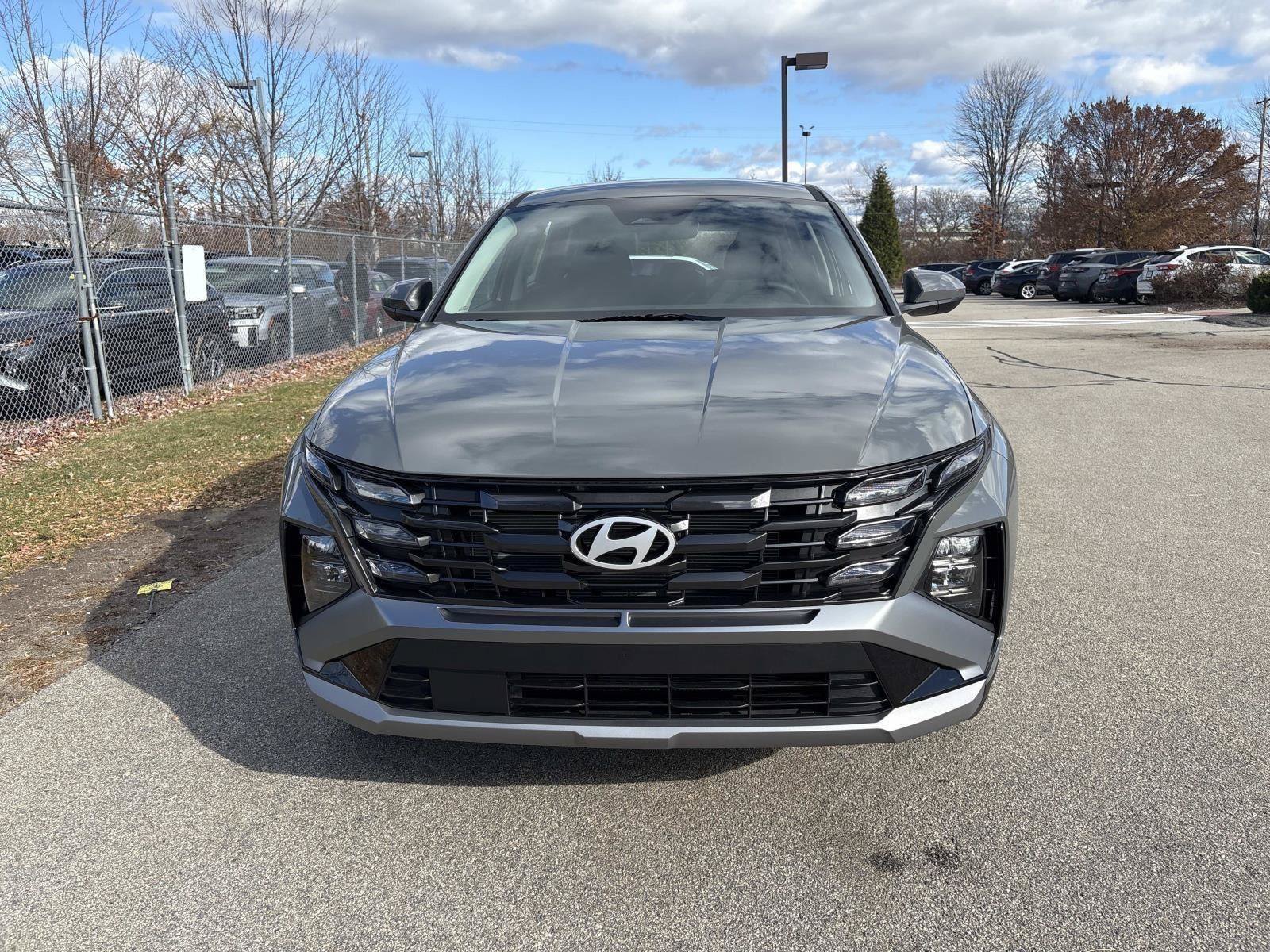 Used 2026 Hyundai Tucson SE AWD/4WD image 2
