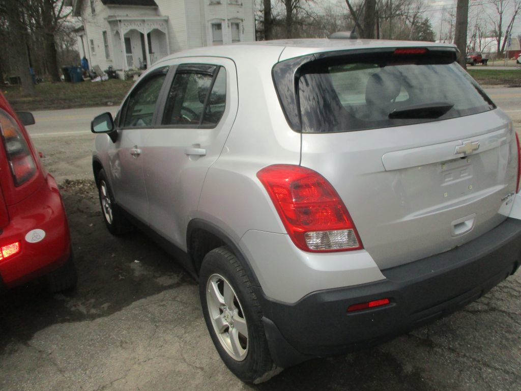 Used 2016 Chevrolet Trax LS w/ LPO, Protection Package AWD/4WD image 4