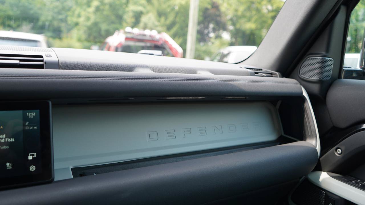 Used 2021 Land Rover Defender 110 X-Dynamic SE AWD/4WD image 71
