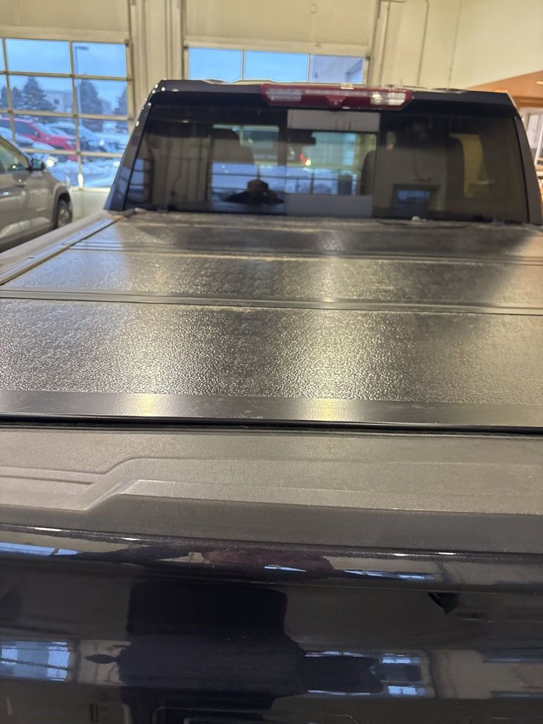 Used 2022 Chevrolet Silverado 1500 High Country w/ High Country Premium Package image 3