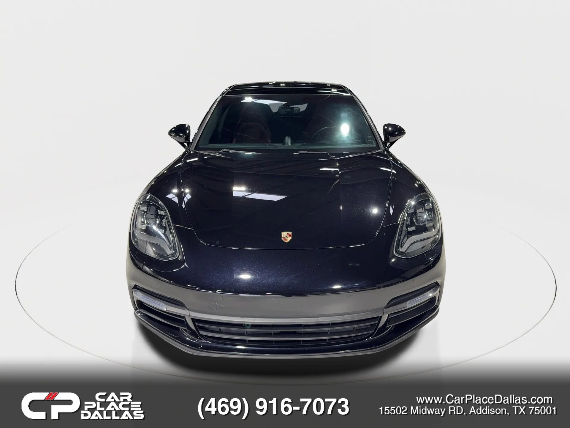 Used 2018 Porsche Panamera 4 image 3