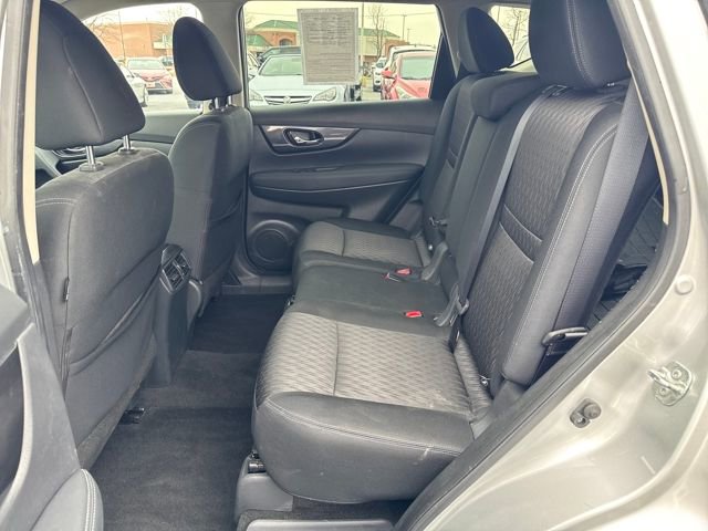 Used 2017 Nissan Rogue SV image 23