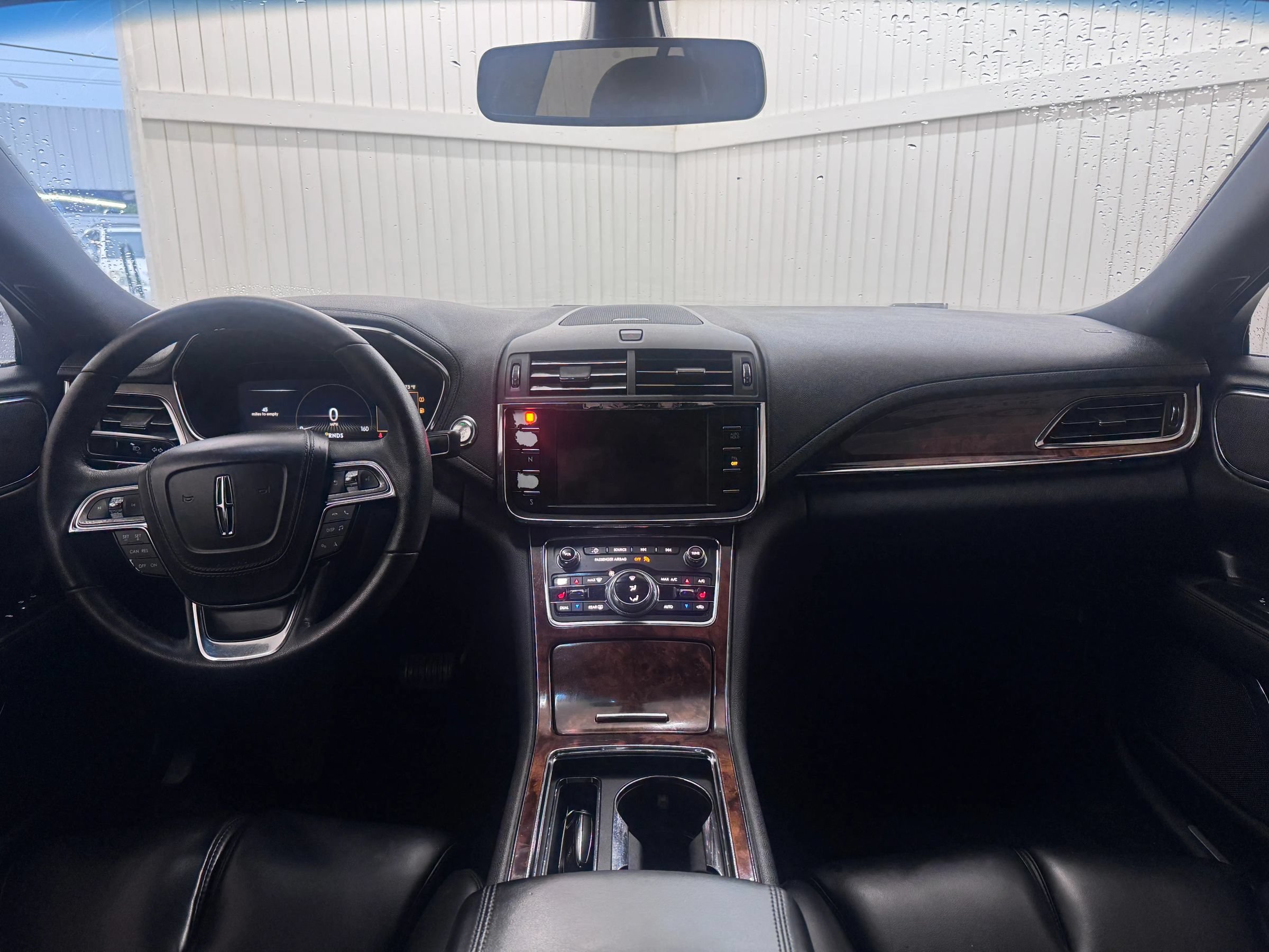 Used 2017 Lincoln Continental Premiere FWD image 17