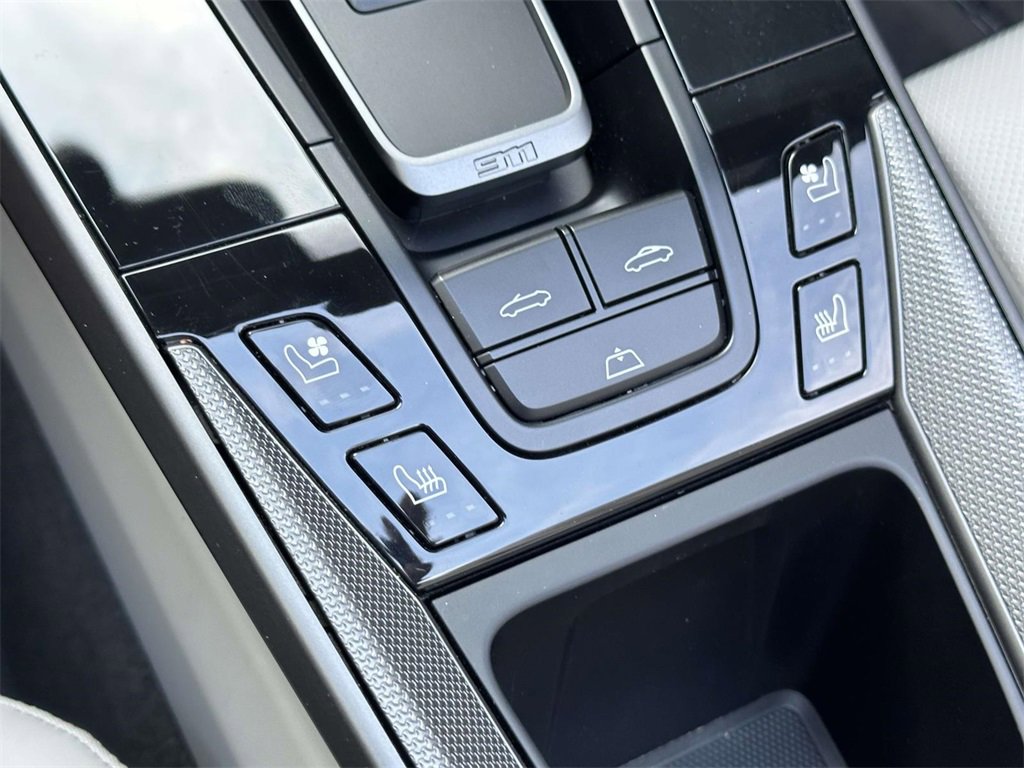 Used 2024 Porsche 911 Carrera image 26