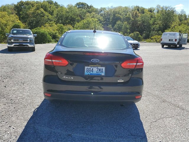 Used 2018 Ford Focus SE w/ SE Appearance Package image 5