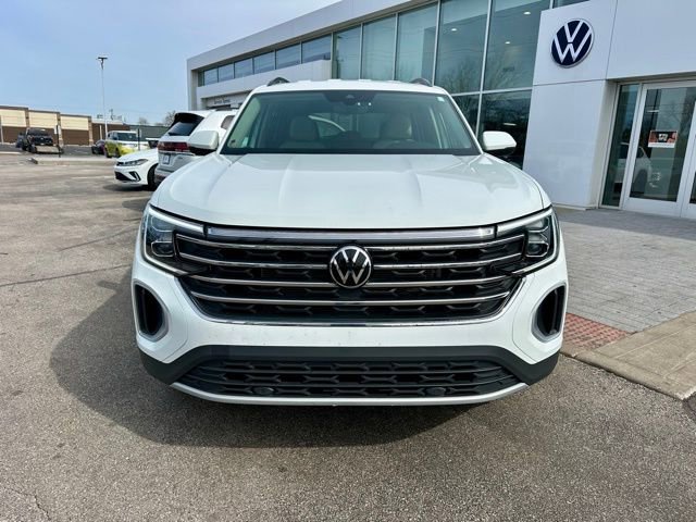 Used 2024 Volkswagen Atlas SE image 2