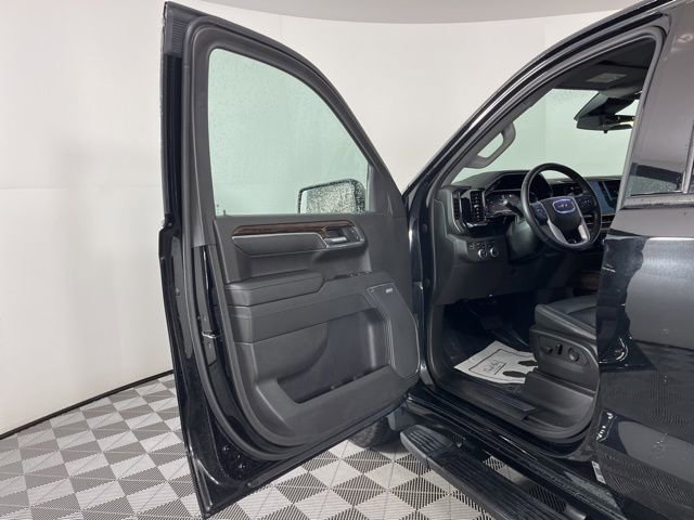 Used 2022 GMC Sierra 1500 Elevation w/ Elevation Premium Package image 16