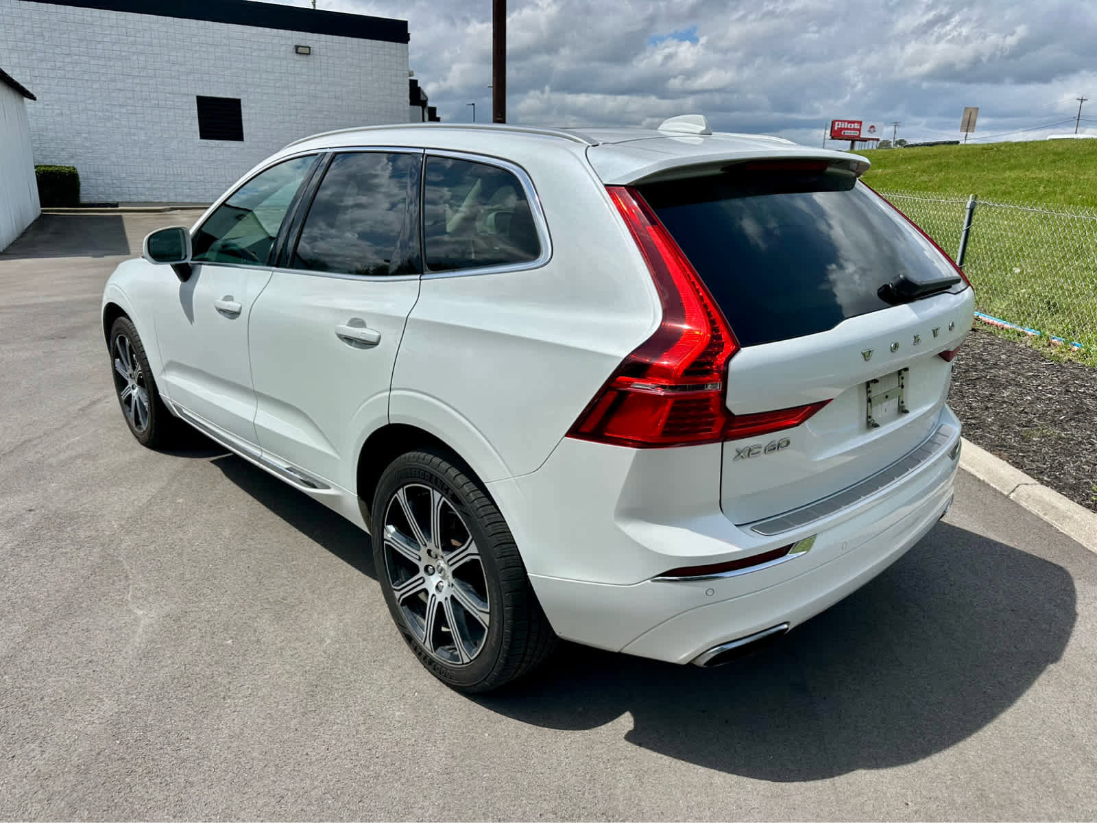 Used 2020 Volvo XC60 T5 Inscription w/ Protection Package Premier image 7