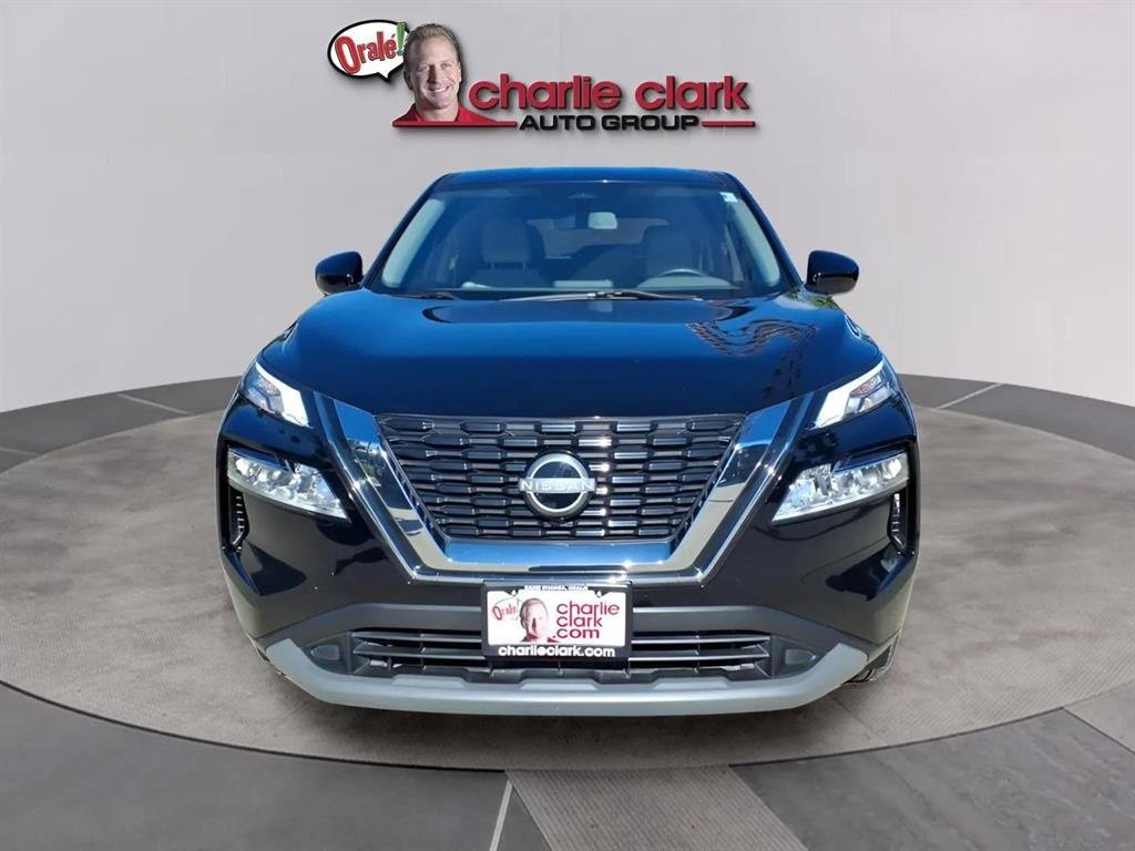 Used 2023 Nissan Rogue SV image 8