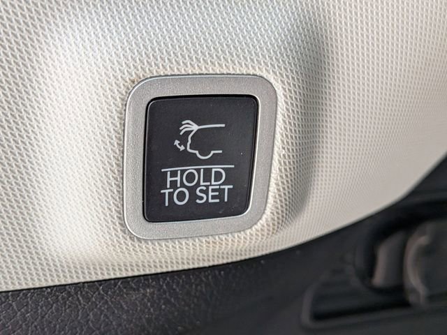 Certified 2023 Jeep Grand Cherokee Overland w/ Luxury Tech Group IV image 31