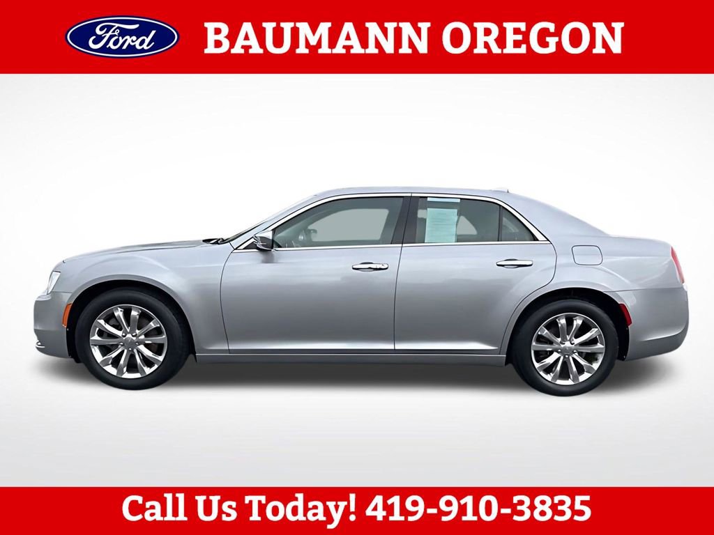 Used 2017 Chrysler 300 C AWD/4WD image 7