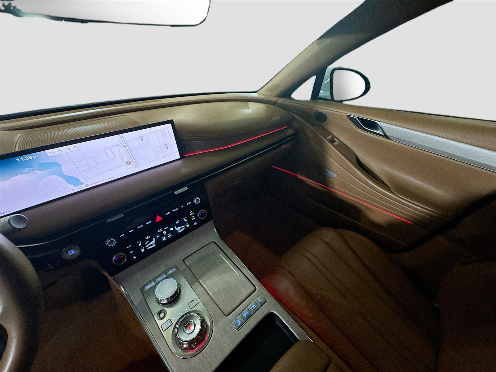 Used 2025 Genesis G80 2.5T Advanced image 8