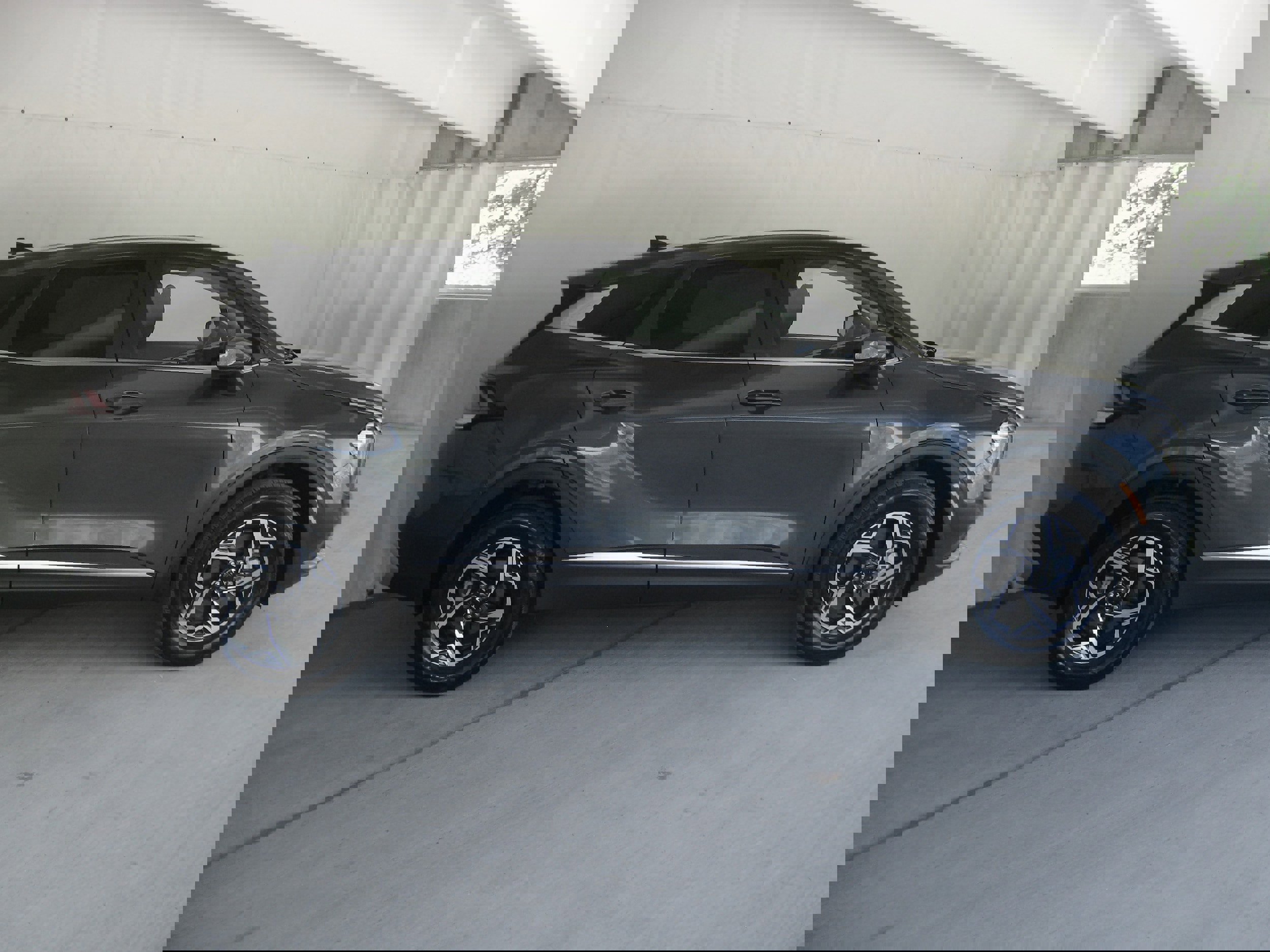 Certified 2023 Kia Sportage LX image 4