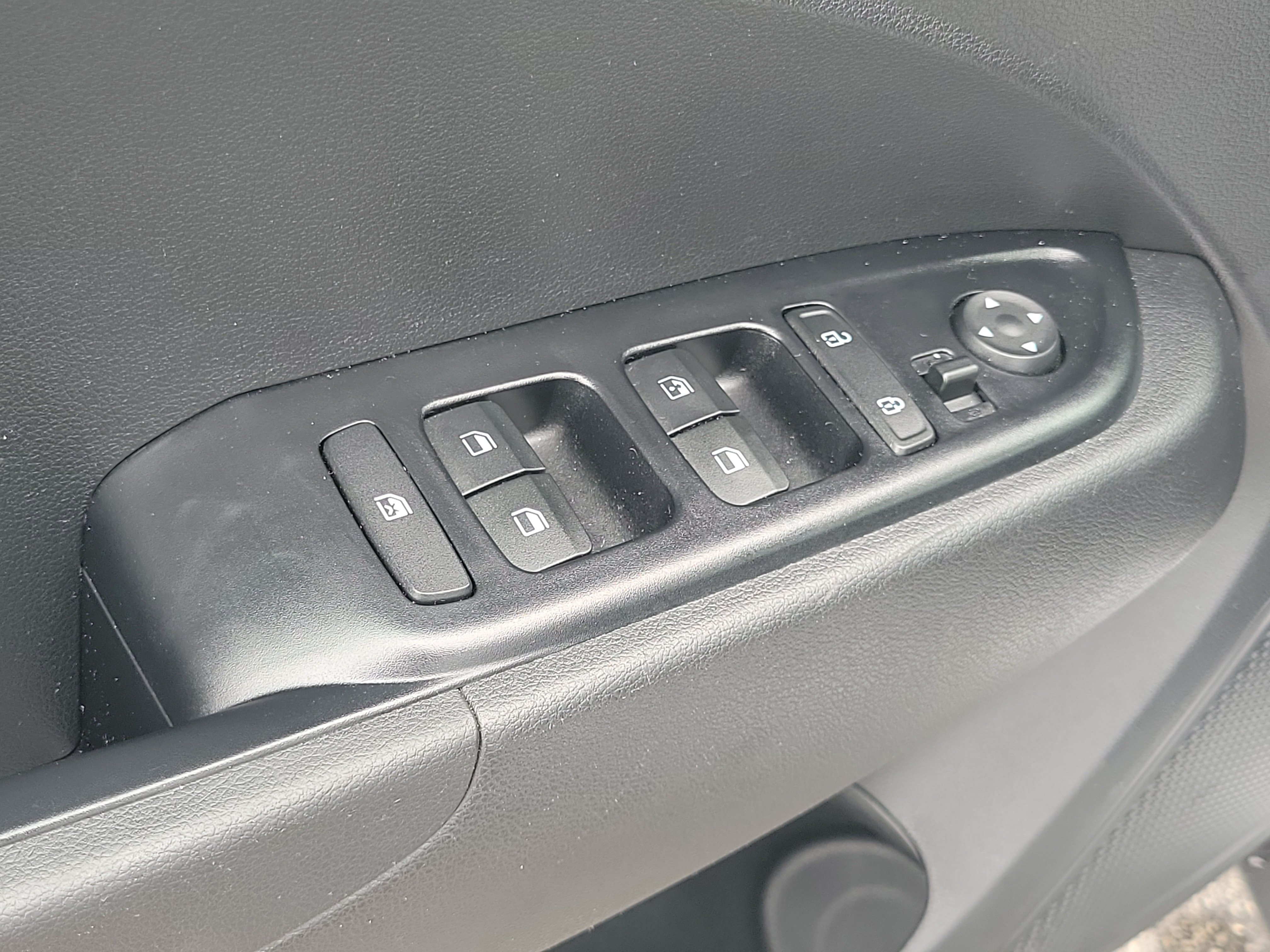 Used 2021 Hyundai Venue SEL FWD image 22