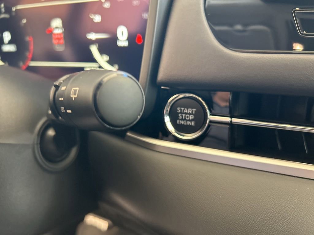 New 2025 Mitsubishi Outlander SEL image 47