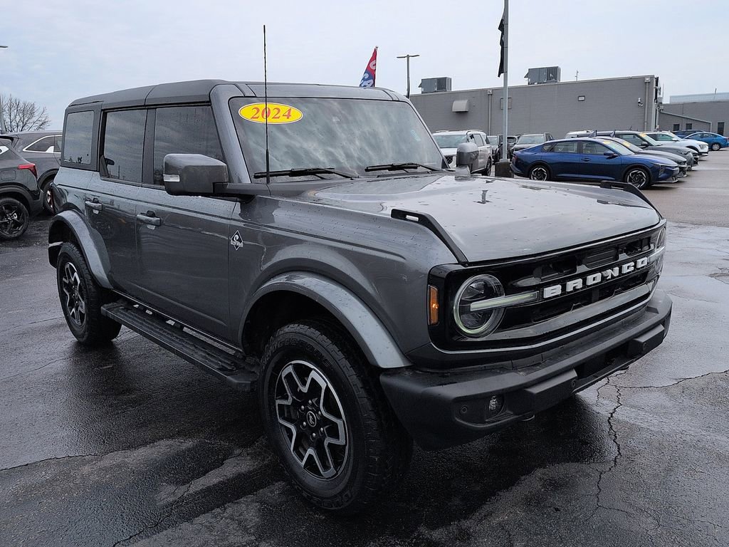 Used 2024 Ford Bronco Outer Banks image 1