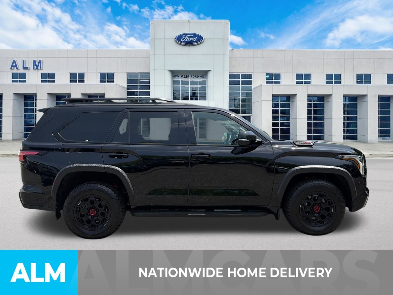 Used 2024 Toyota Sequoia TRD Pro AWD/4WD image 4