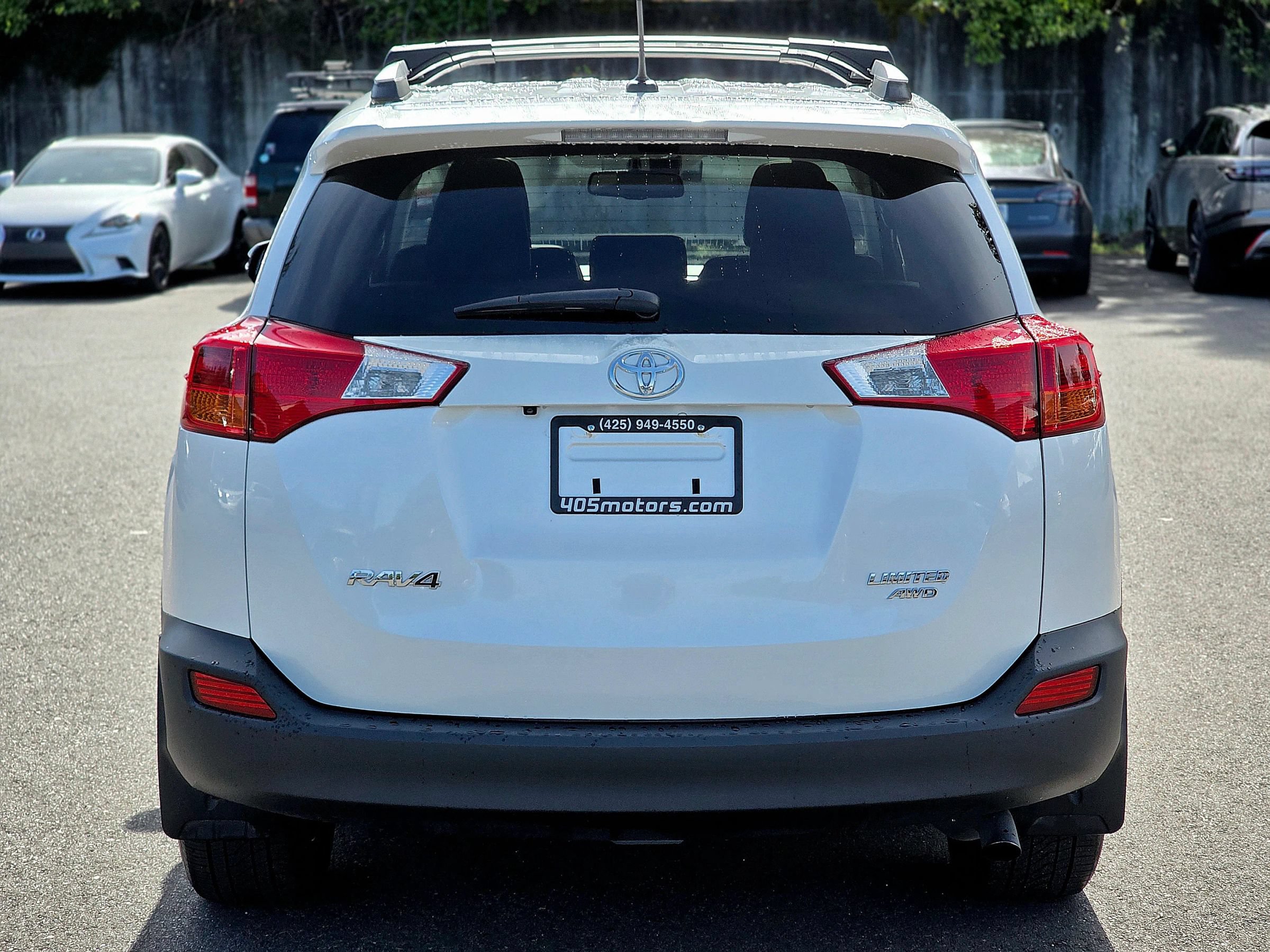 Used 2014 Toyota RAV4 Limited w/ Technology Package AWD/4WD image 11