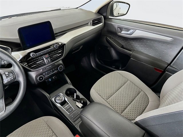 Used 2020 Ford Escape SE image 25
