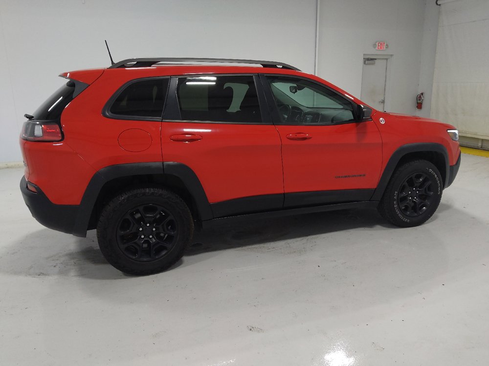 Used 2019 Jeep Cherokee Trailhawk w/ Cold Weather Group AWD/4WD image 7