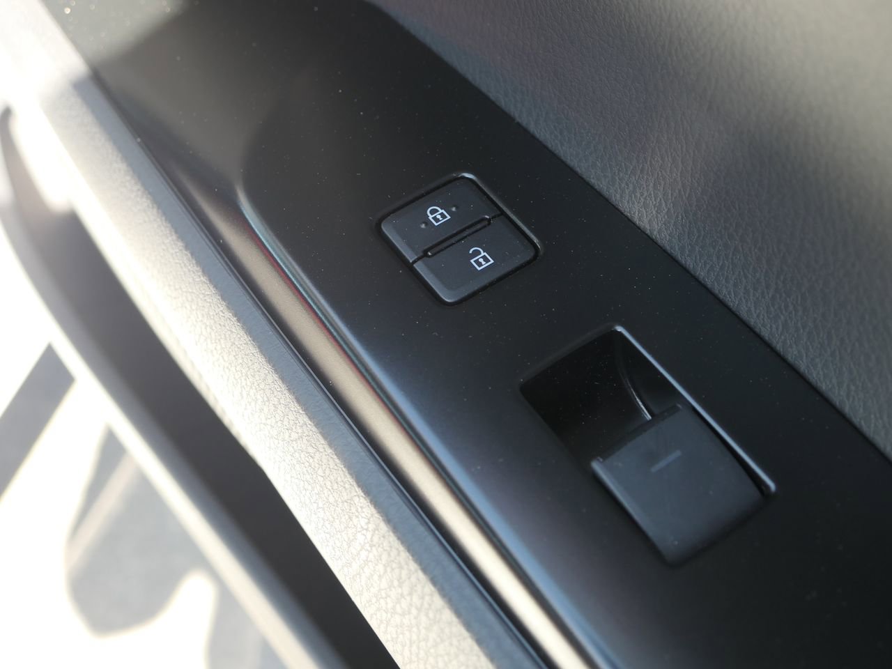 Used 2026 Toyota Camry XSE FWD image 25