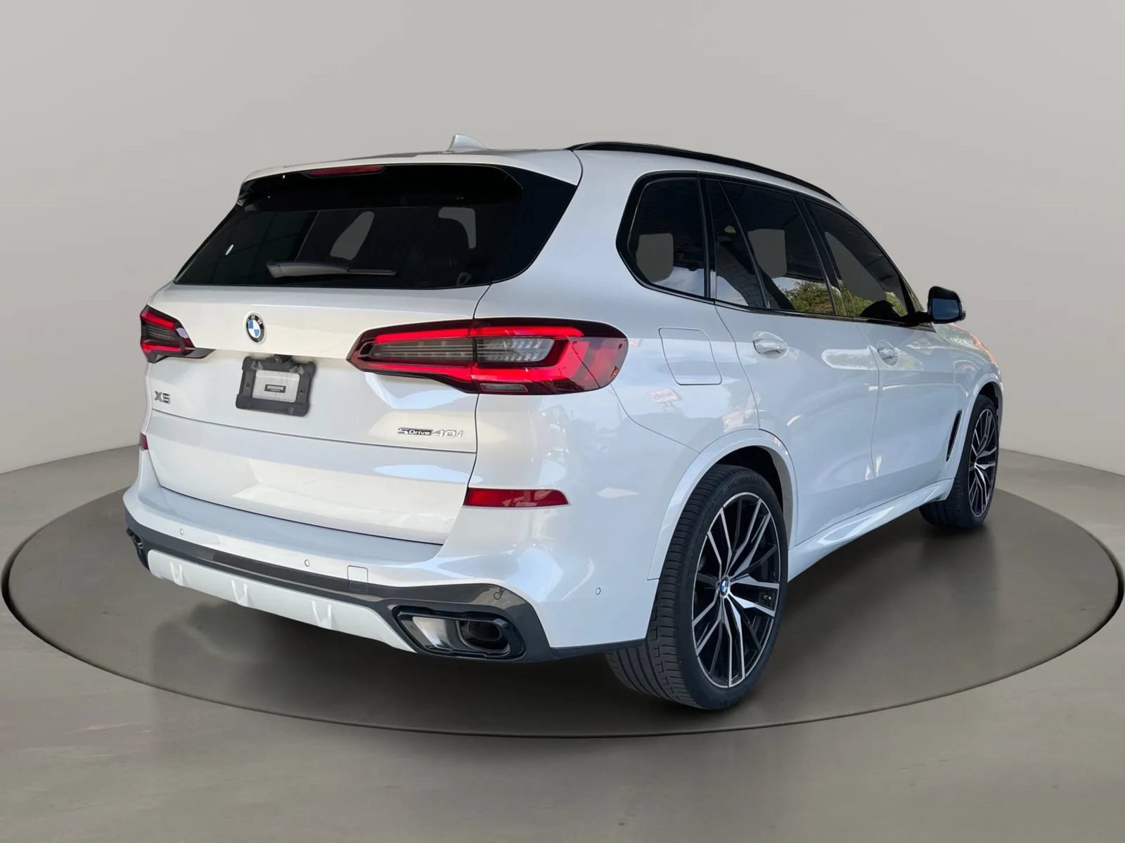 Used 2023 BMW X5 sDrive40i w/ M Sport Package RWD image 4