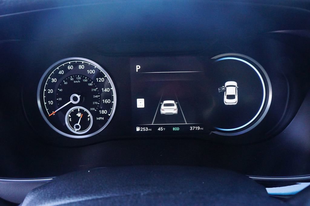 New 2026 Genesis G70 2.5T image 8