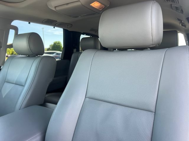 Used 2018 Toyota Sequoia Platinum AWD/4WD image 15