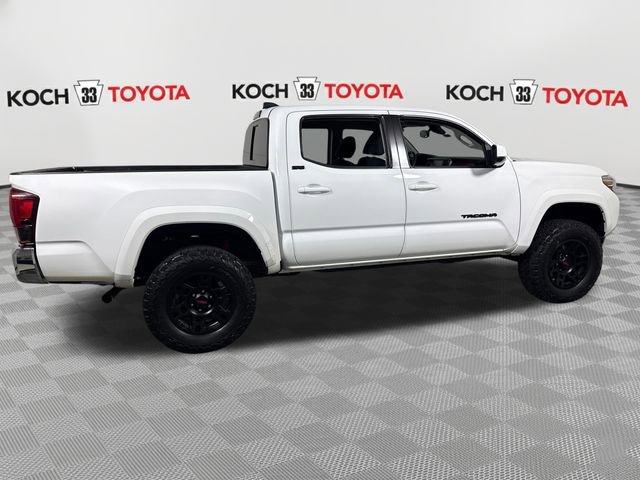 Used 2020 Toyota Tacoma SR5 AWD/4WD image 9