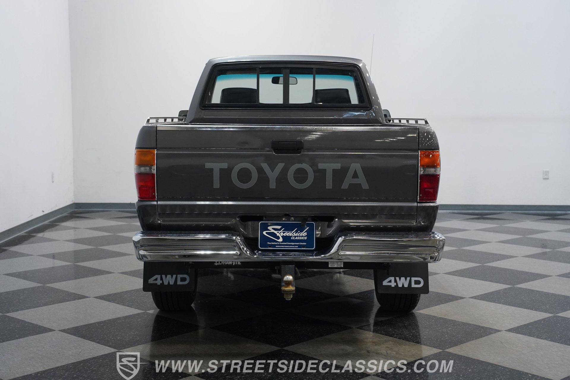 Used 1987 Toyota Pickup 4x4 Regular Cab image 11