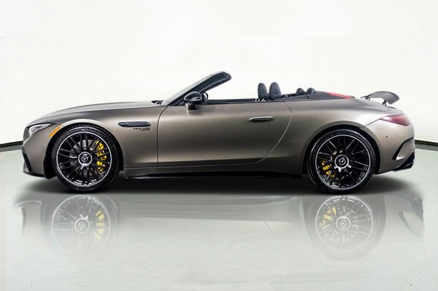 Used 2022 Mercedes-Benz SL 63 AMG 4MATIC w/ AMG Aerodynamic Package image 7