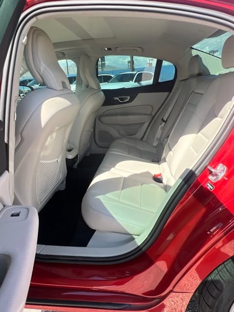 Used 2019 Volvo S60 T5 Momentum FWD image 28