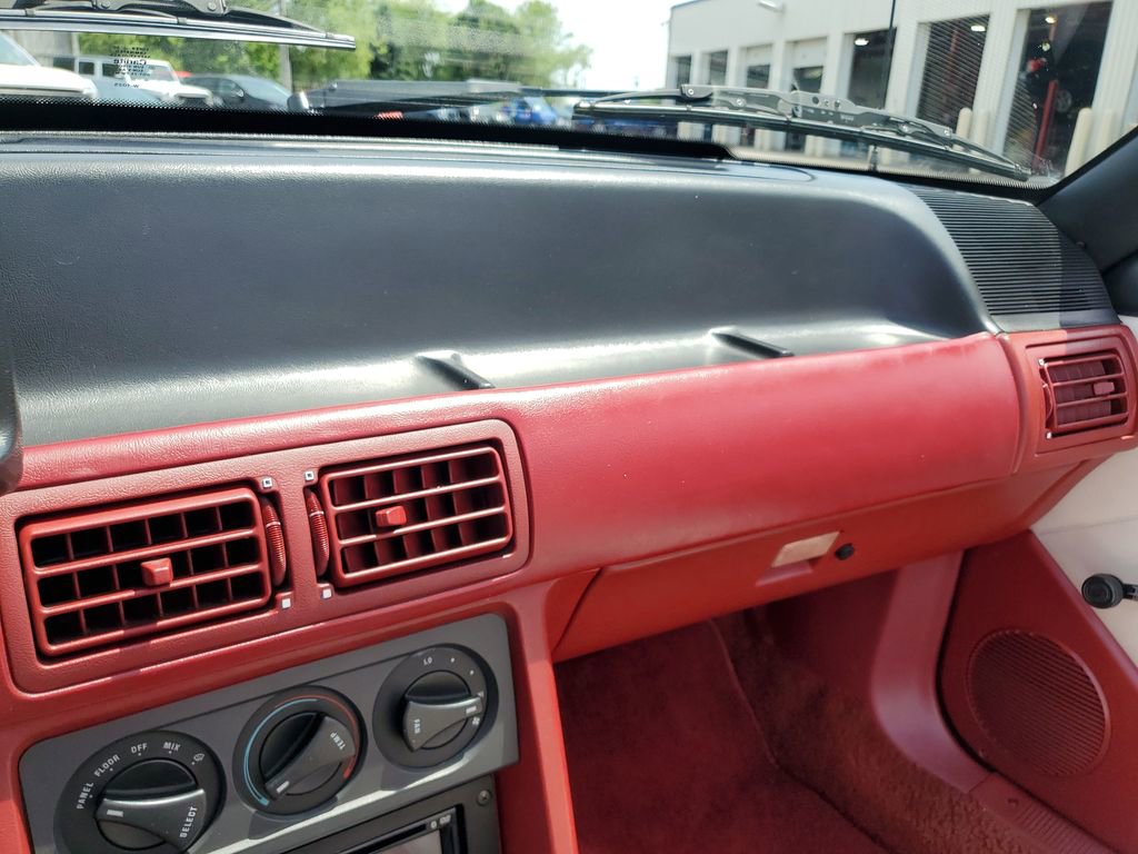 Used 1988 Ford Mustang GT RWD image 26