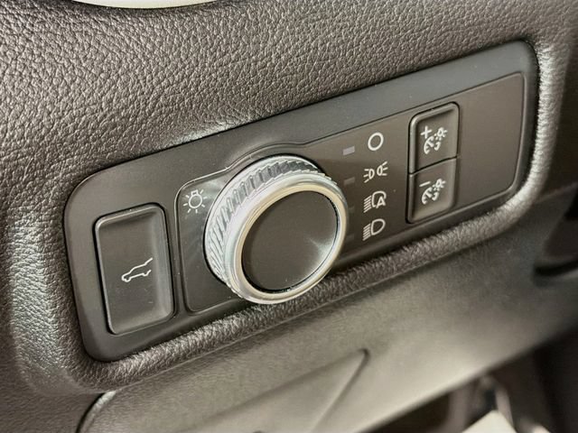 Used 2022 Ford Explorer XLT AWD/4WD image 10