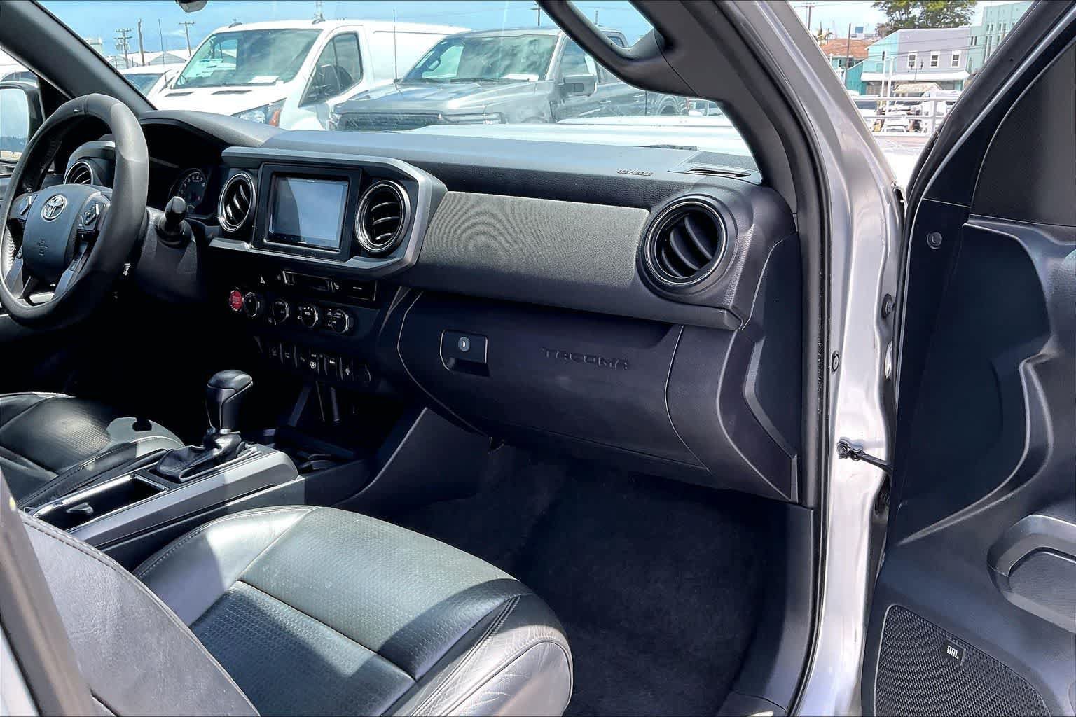 Used 2018 Toyota Tacoma 4x4 Double Cab image 23