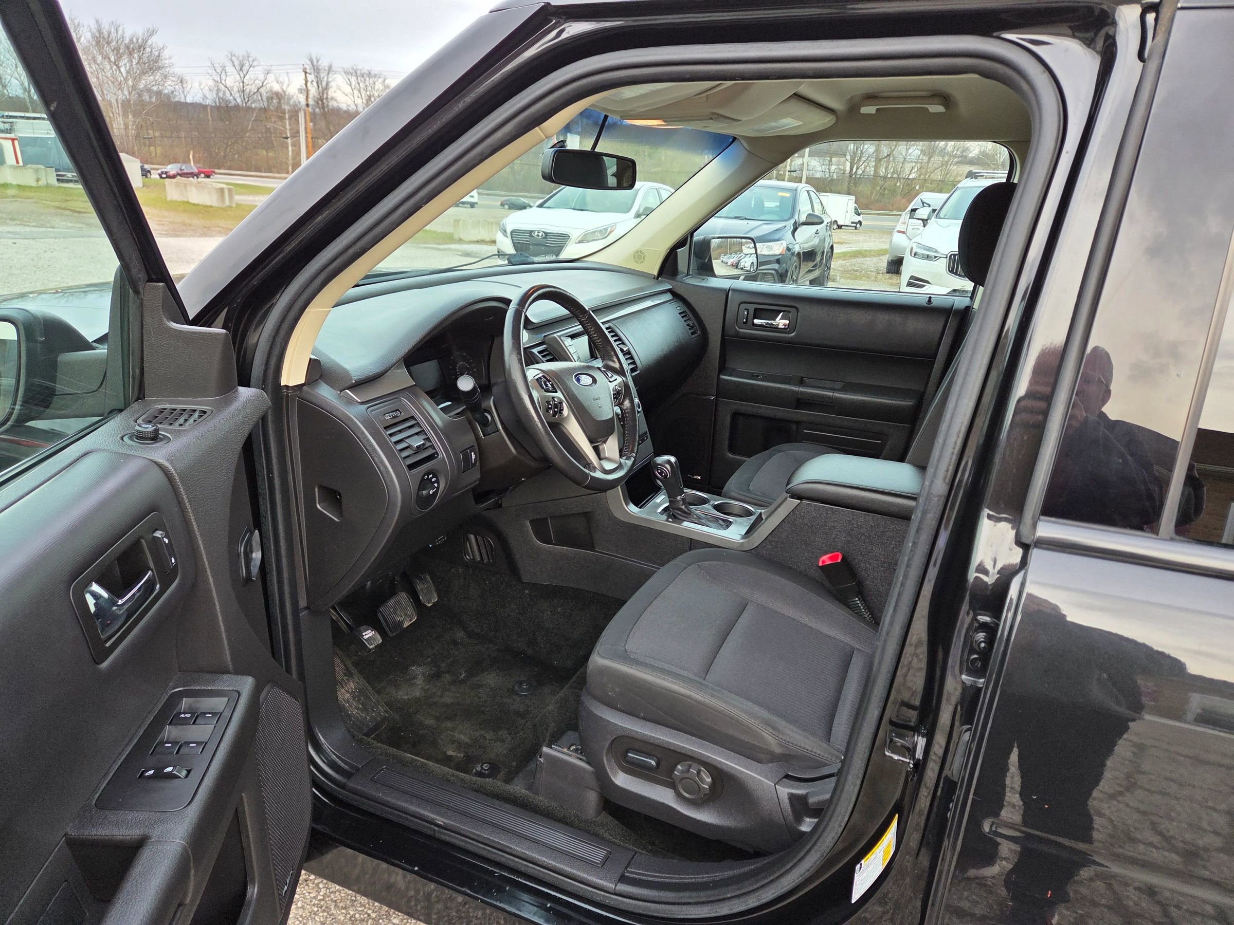 Used 2015 Ford Flex SE image 11