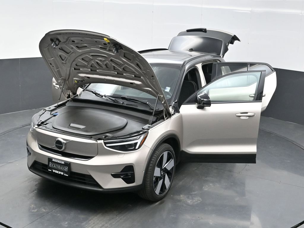 Used 2023 Volvo XC40 Recharge Ultimate image 38