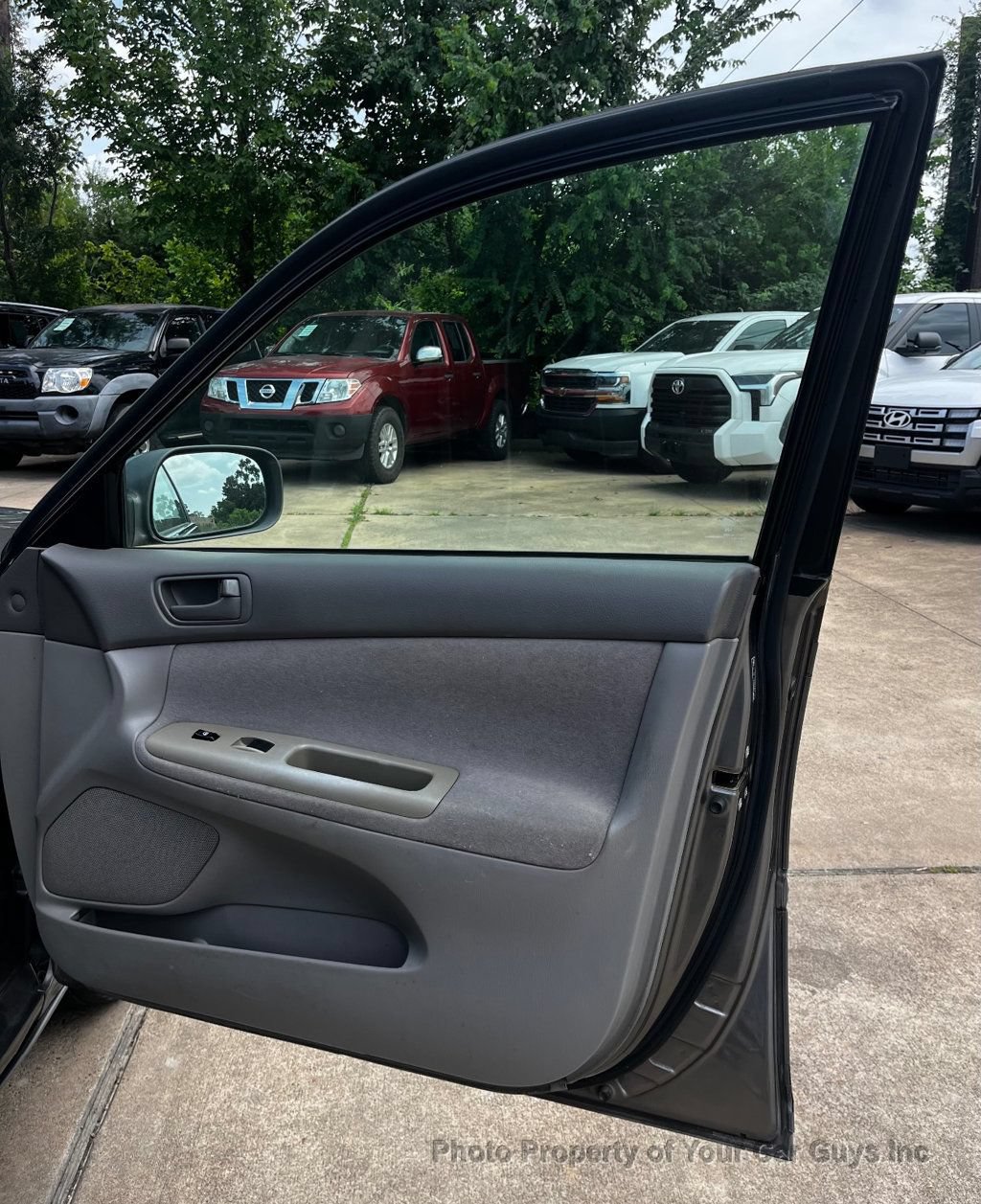 Used 2004 Toyota Camry FWD image 22