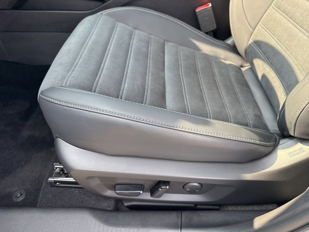 New 2025 Mitsubishi Outlander SE image 29